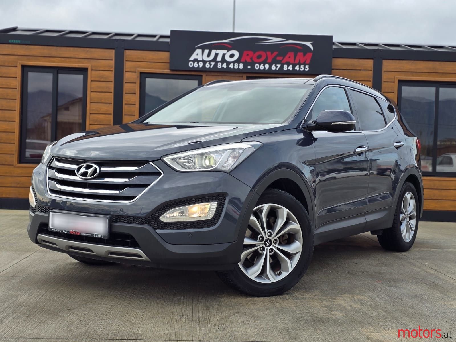 2015' Hyundai Santa Fe photo #2