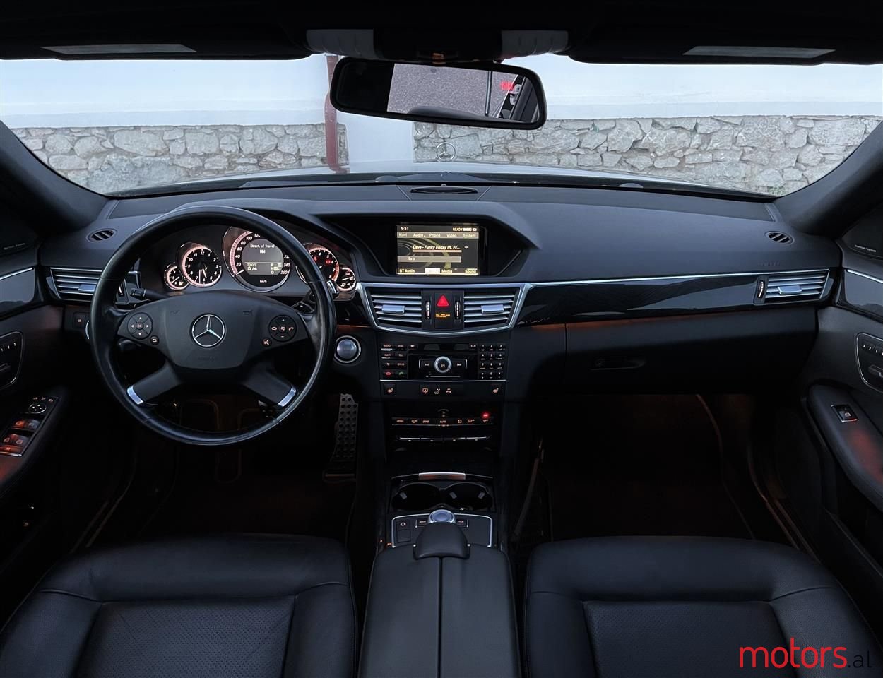 2012' Mercedes-Benz E 350 photo #4