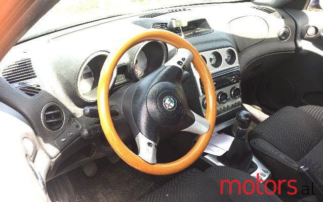 2004' Alfa Romeo Alfa 156 photo #1