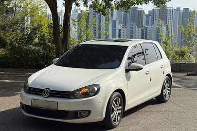 2012' Volkswagen Golf