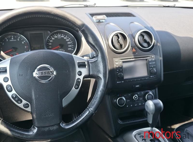 2012' Nissan Qashqai photo #2