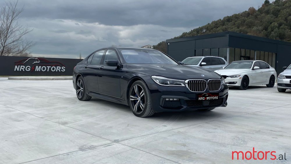 2018' BMW 740 photo #1