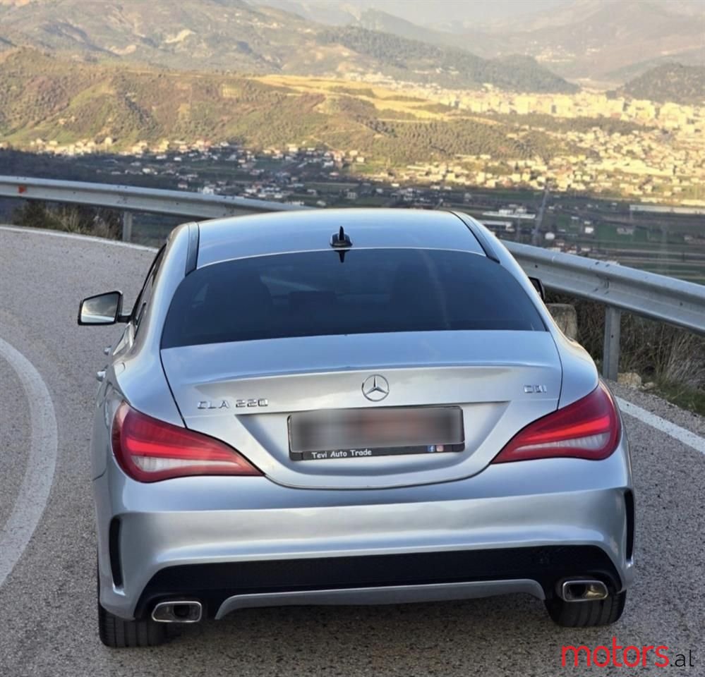2014' Mercedes-Benz CLA 200 photo #3