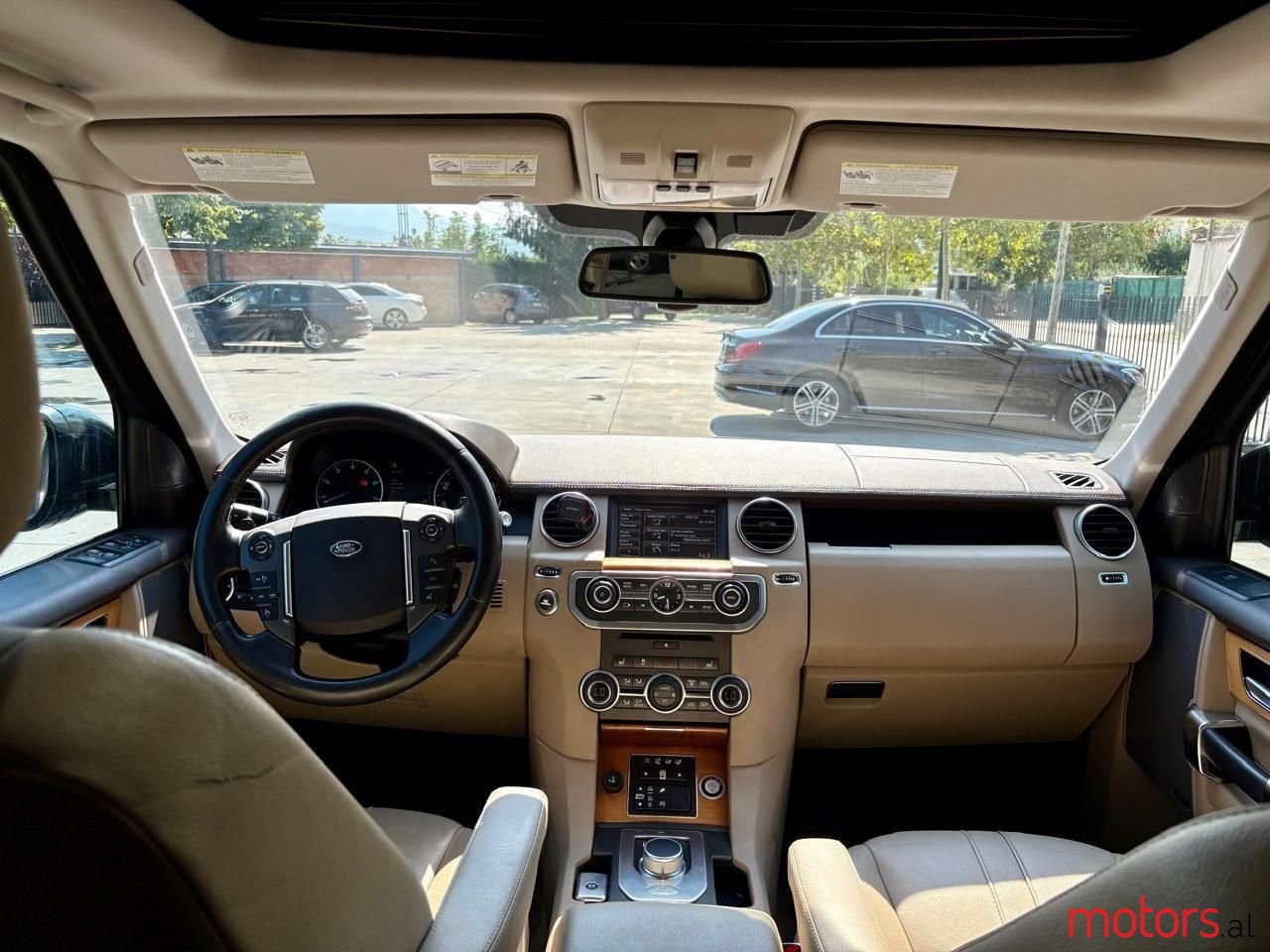 2015' Land Rover photo #6