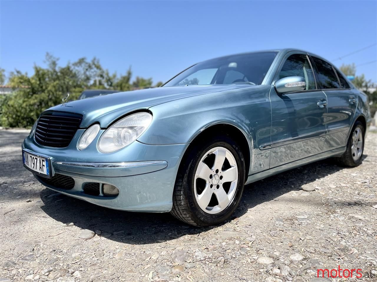 2003' Mercedes-Benz E 270 photo #1