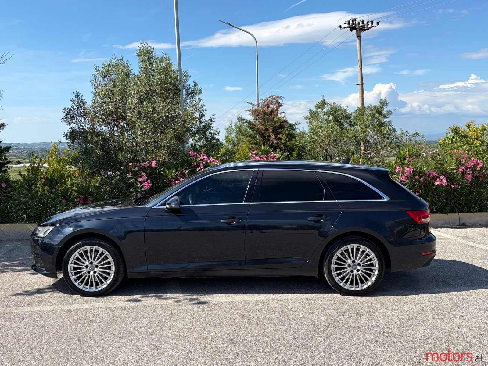 2016' Audi A4 photo #4