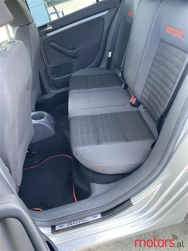 2006' Volkswagen Golf photo #6