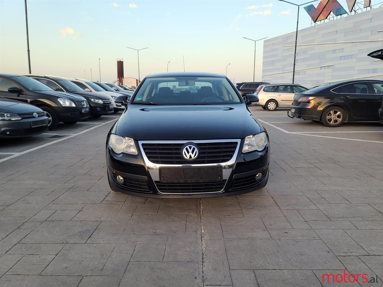 2008' Volkswagen Passat photo #2