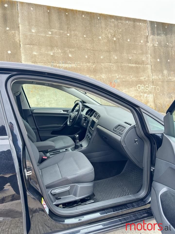 2014' Volkswagen Golf photo #4