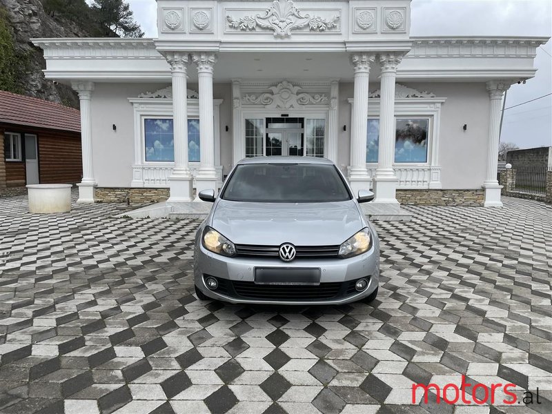 2011' Volkswagen Golf photo #3