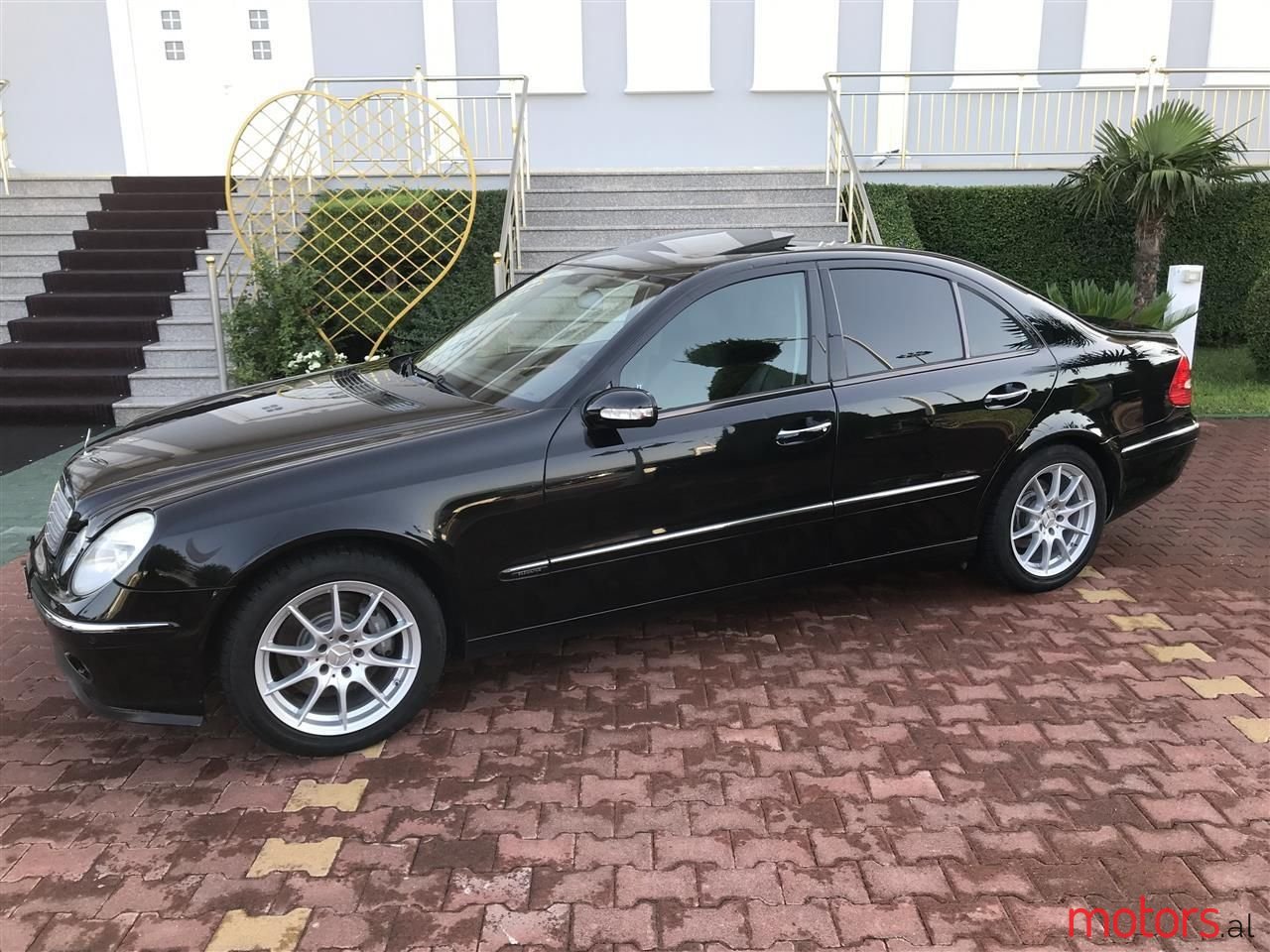 2006' Mercedes-Benz E 500 photo #1