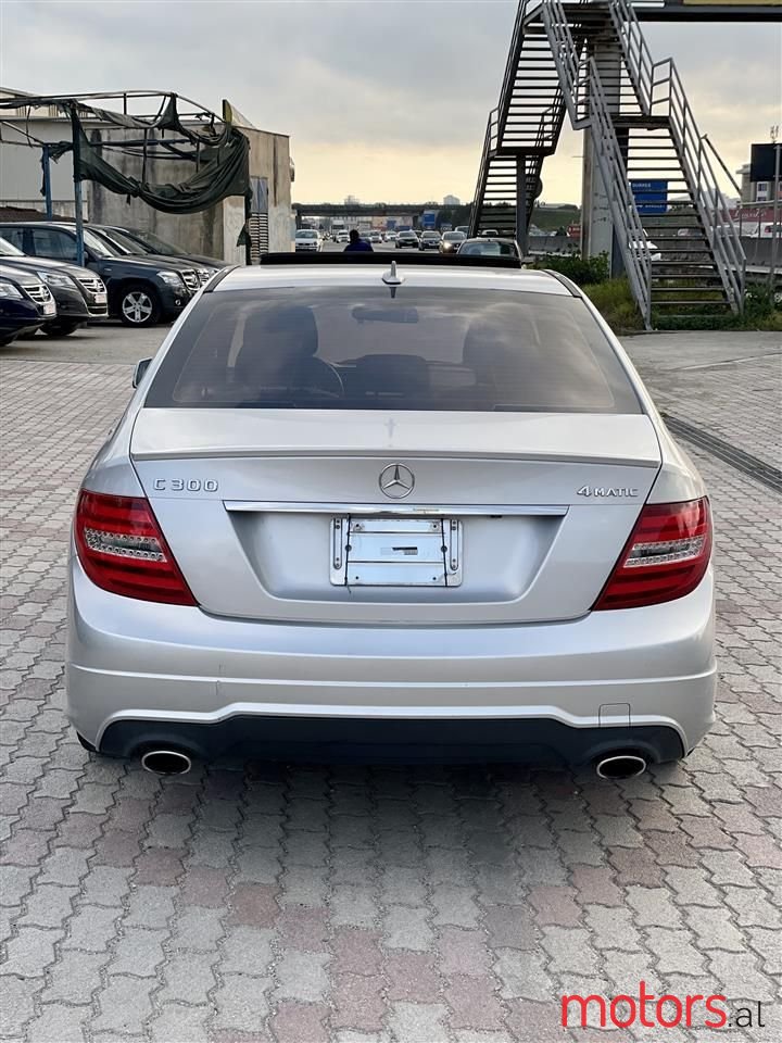 2012' Mercedes-Benz C 300 photo #6