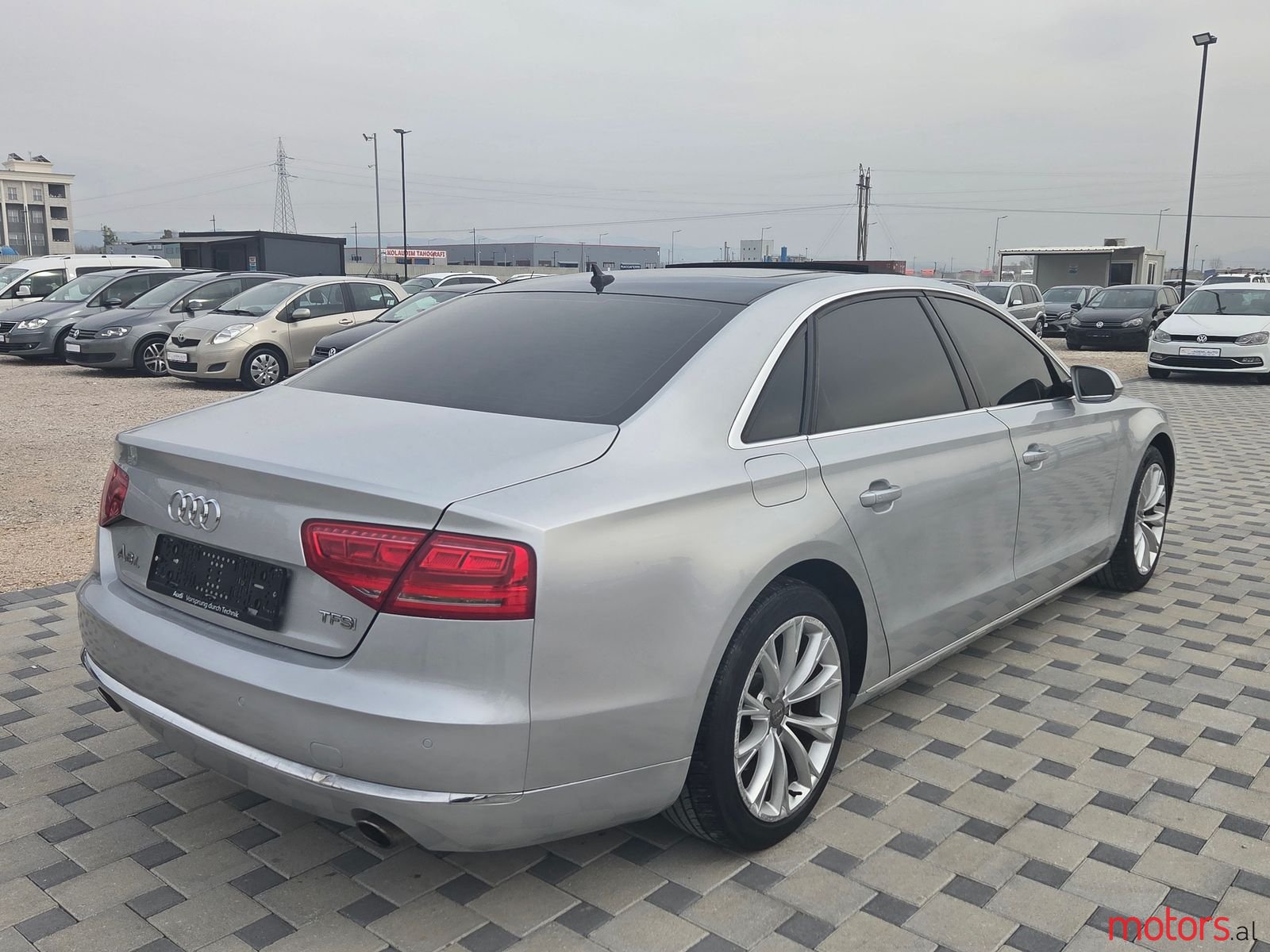 2013' Audi A8 photo #4