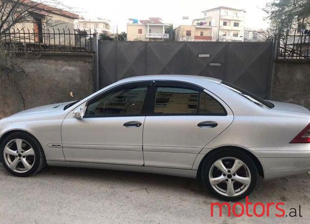 2002' Mercedes-Benz C-Class photo #4