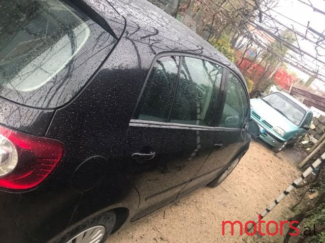 2006' Volkswagen Golf photo #2