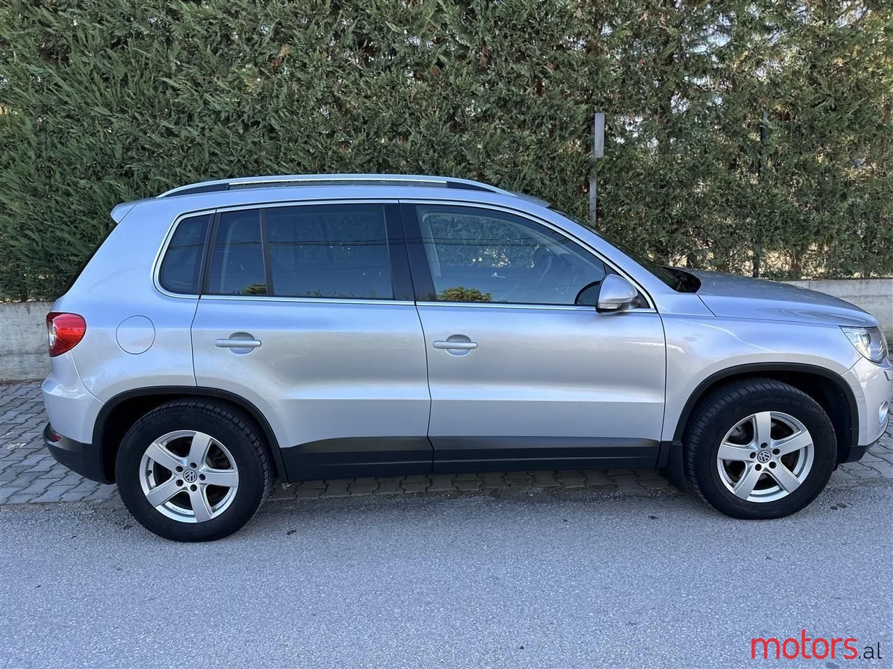 2008' Volkswagen Tiguan photo #3