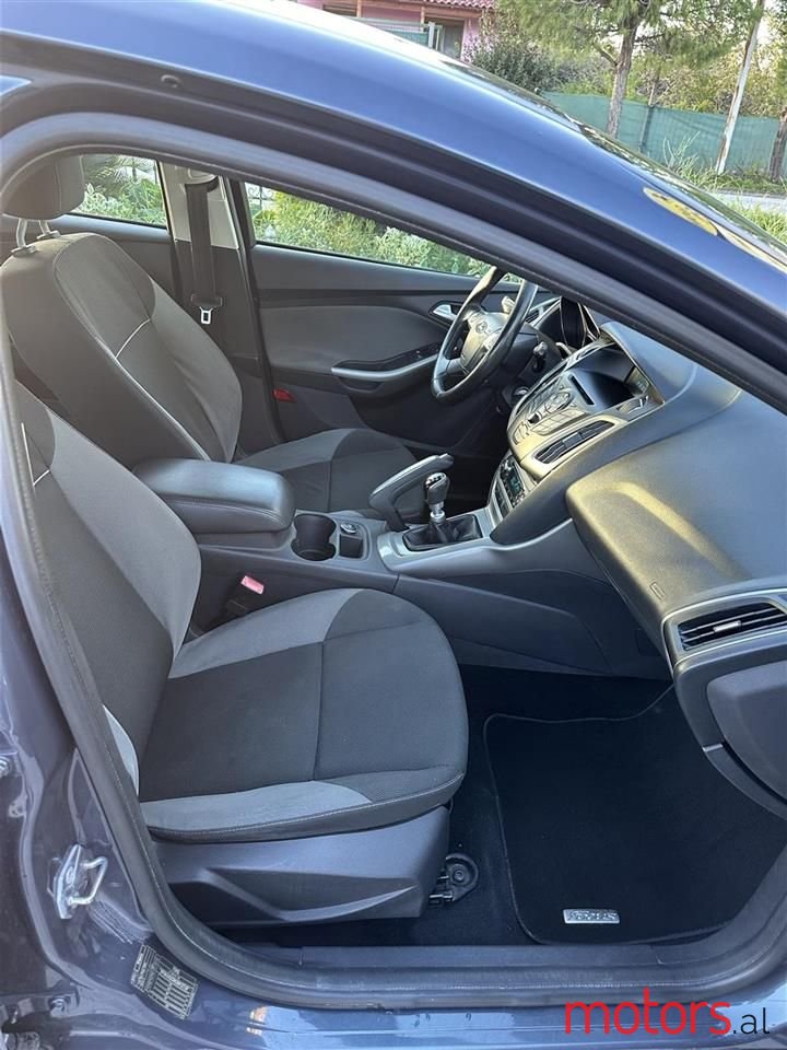 2013' Ford Focus photo #2