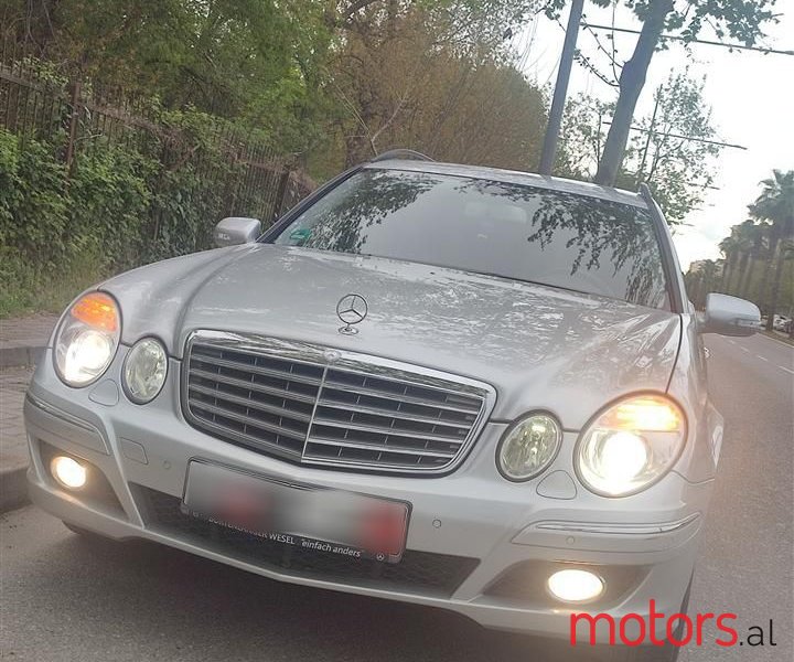 2008' Mercedes-Benz E 200 photo #2