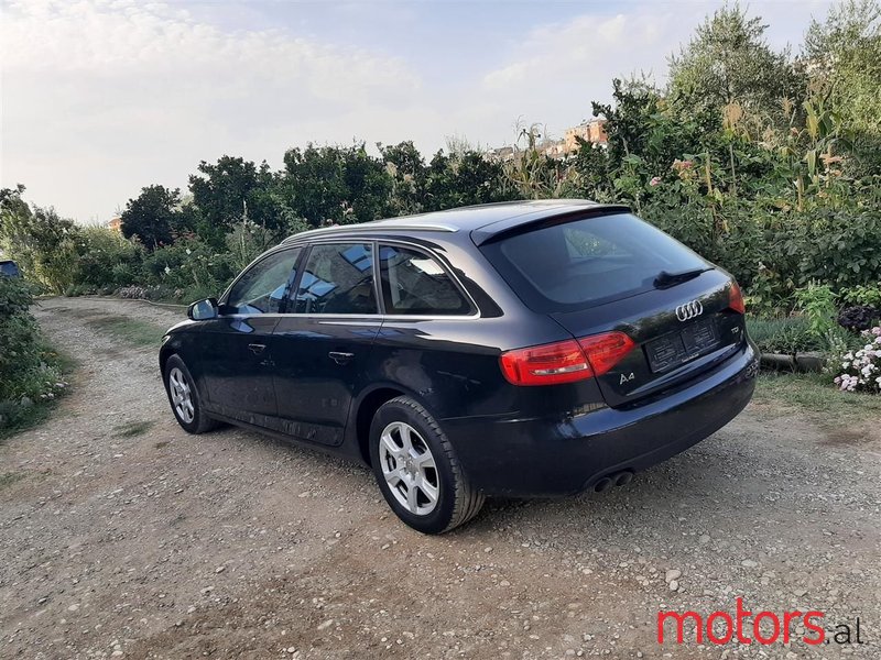 2011' Audi A4 photo #5