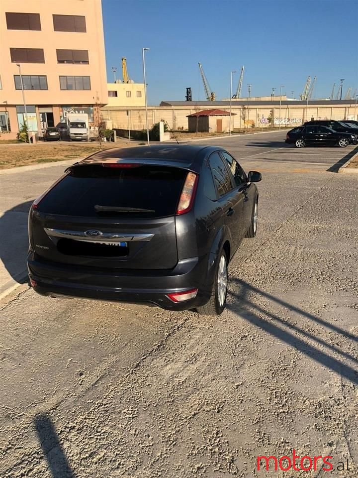 2009' Ford Focus photo #4