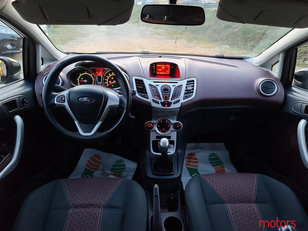 2009' Ford Fiesta photo #4