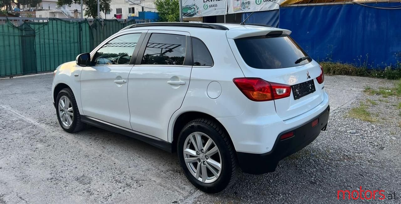 2010' Mitsubishi ASX photo #6