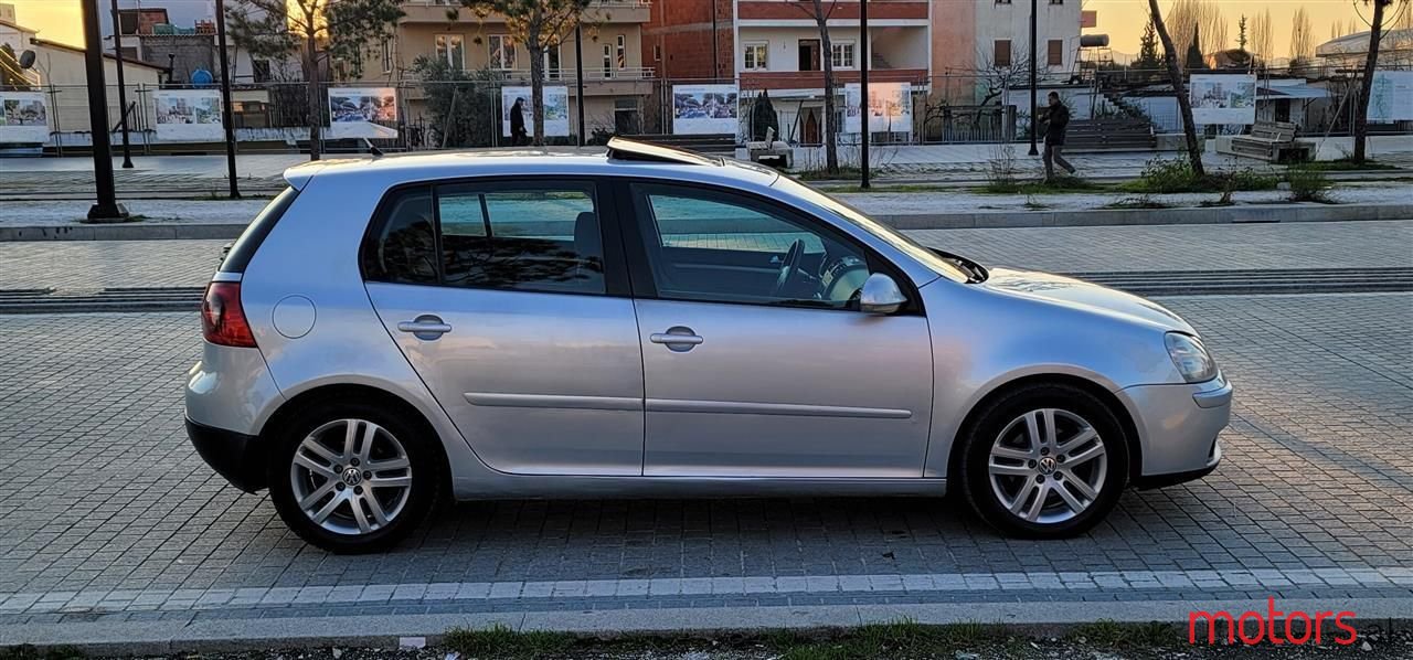 2006' Volkswagen Golf photo #4