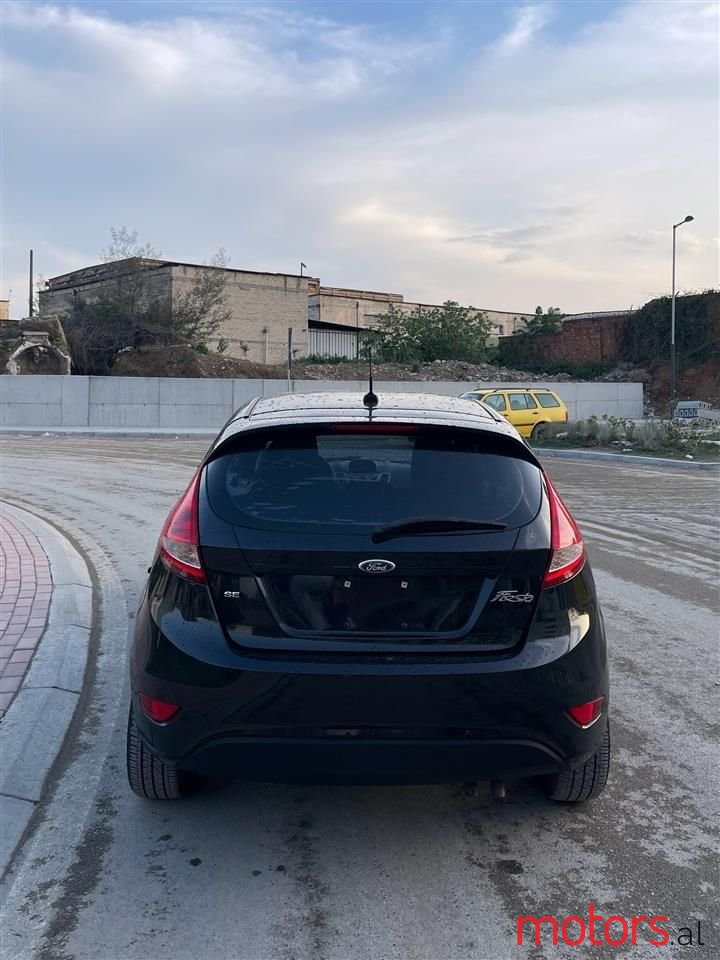 2012' Ford Fiesta photo #5