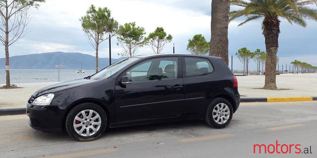 2005' Volkswagen Golf photo #1