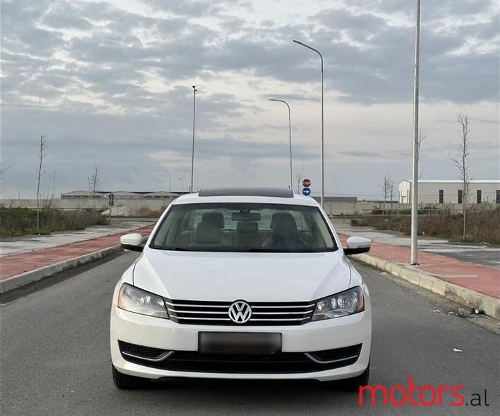 2014' Volkswagen Passat photo #3