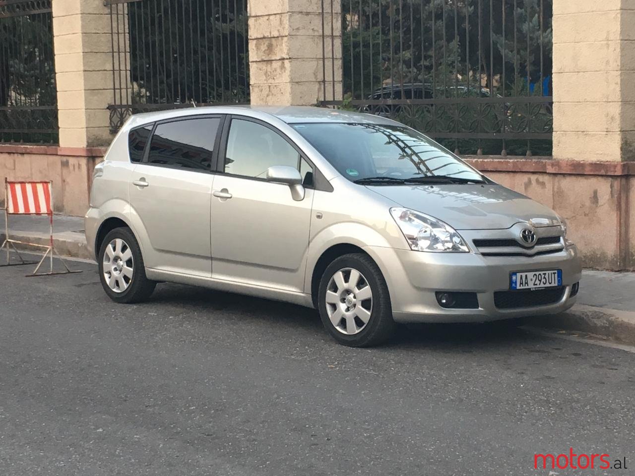 2007' Toyota Corolla Verso photo #1