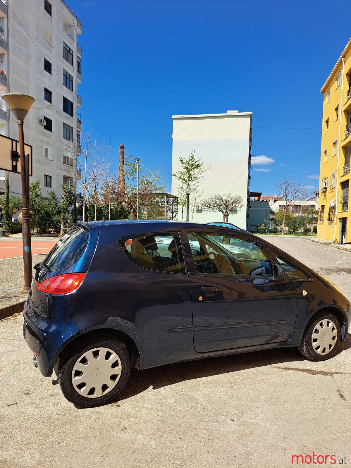 2007' Mitsubishi Colt photo #4