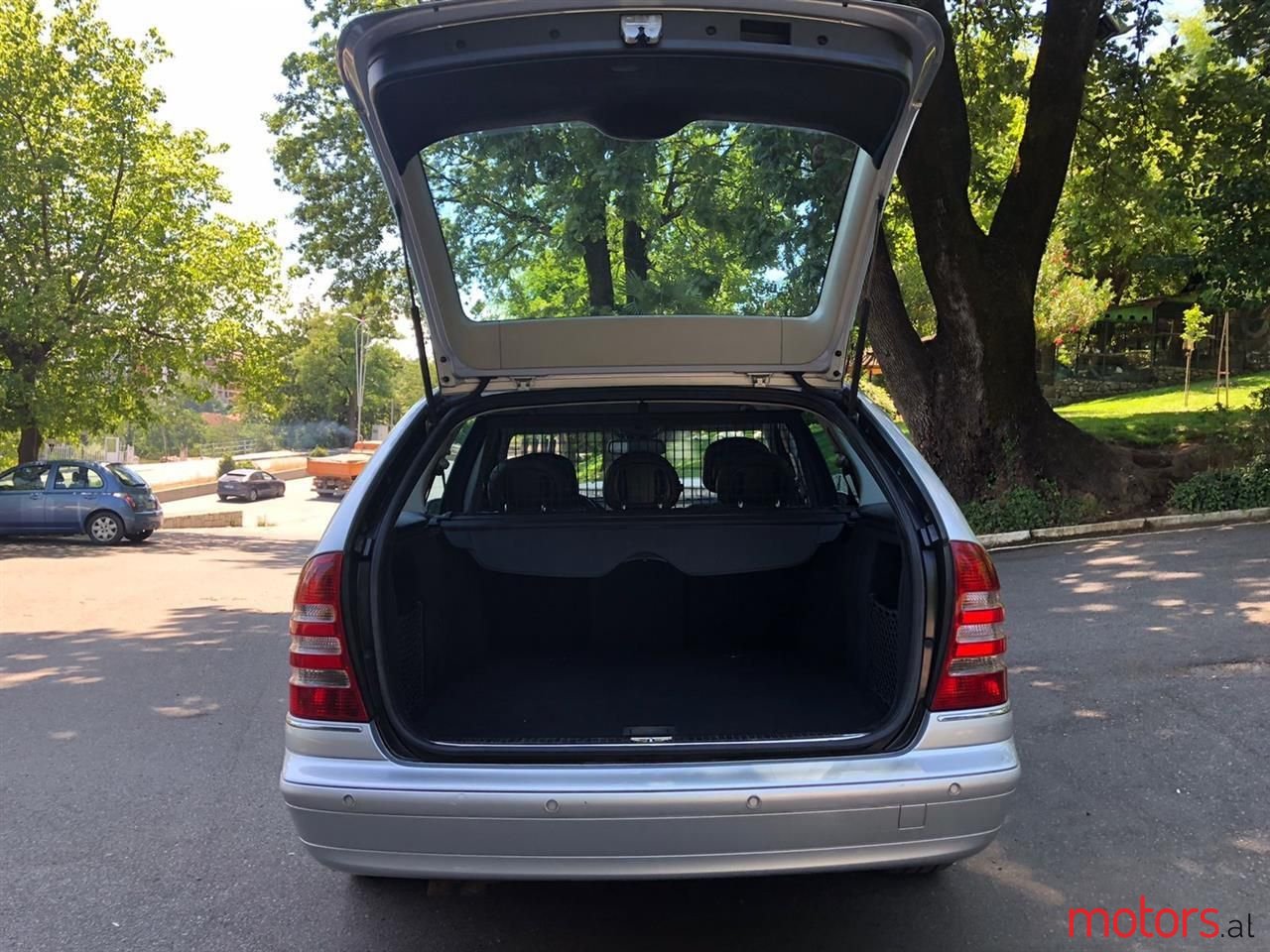 2005' Mercedes-Benz C 220 photo #5