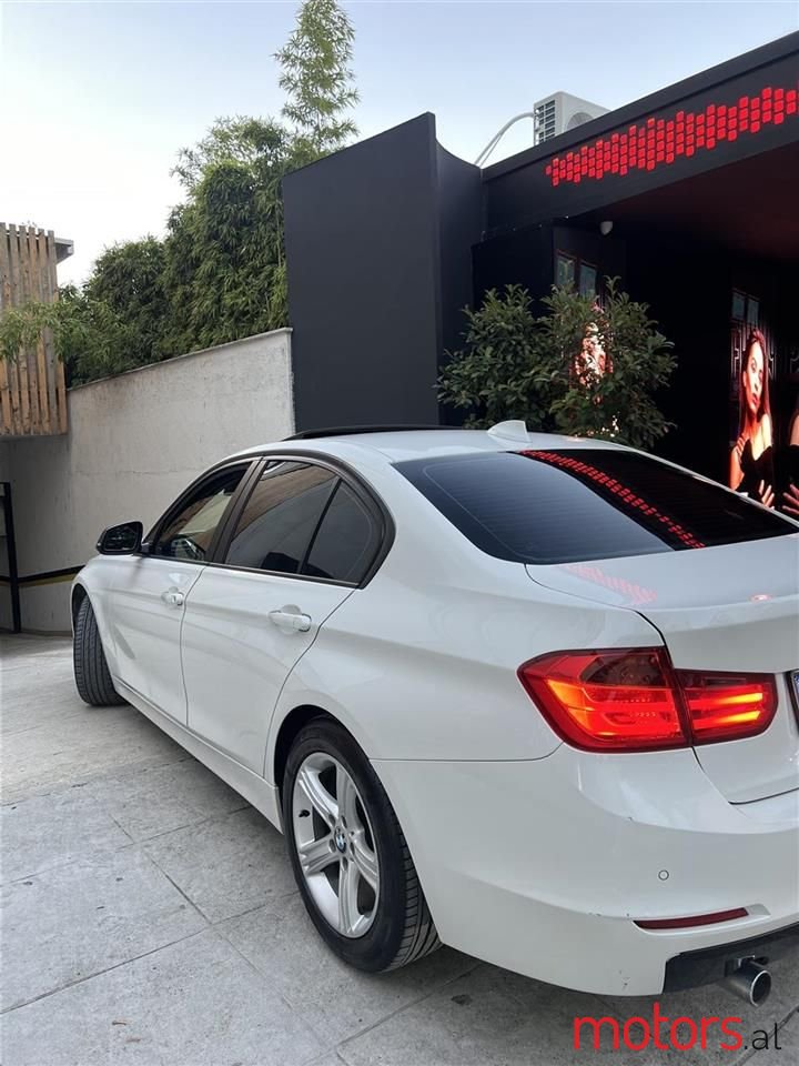 2013' BMW 320 photo #6