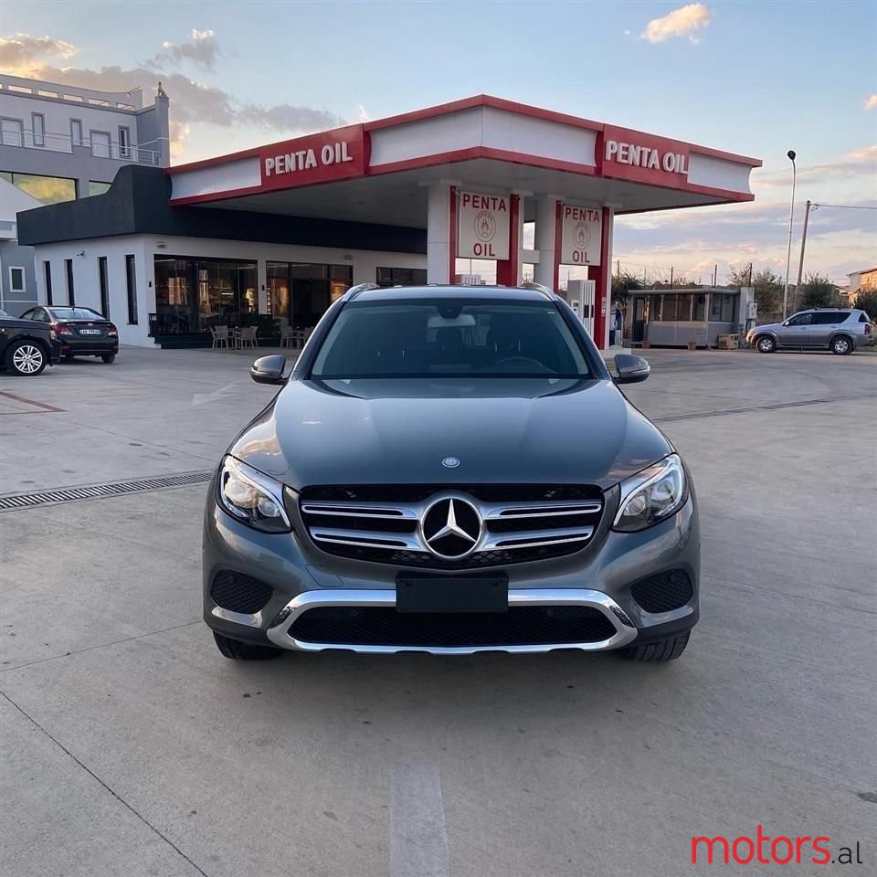 2015' Mercedes-Benz GLC 220 photo #1