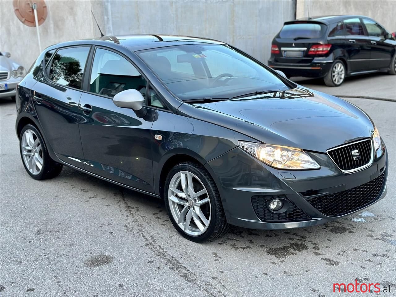 2012' SEAT Ibiza photo #4