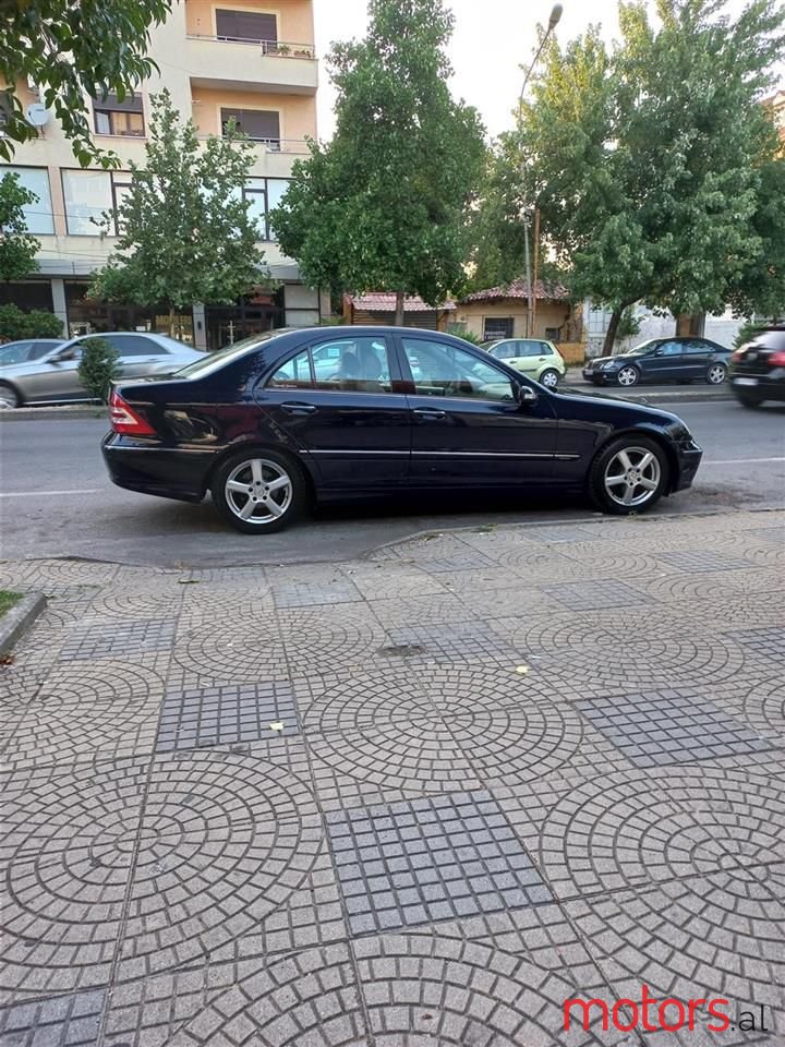 2005' Mercedes-Benz C 220 photo #4