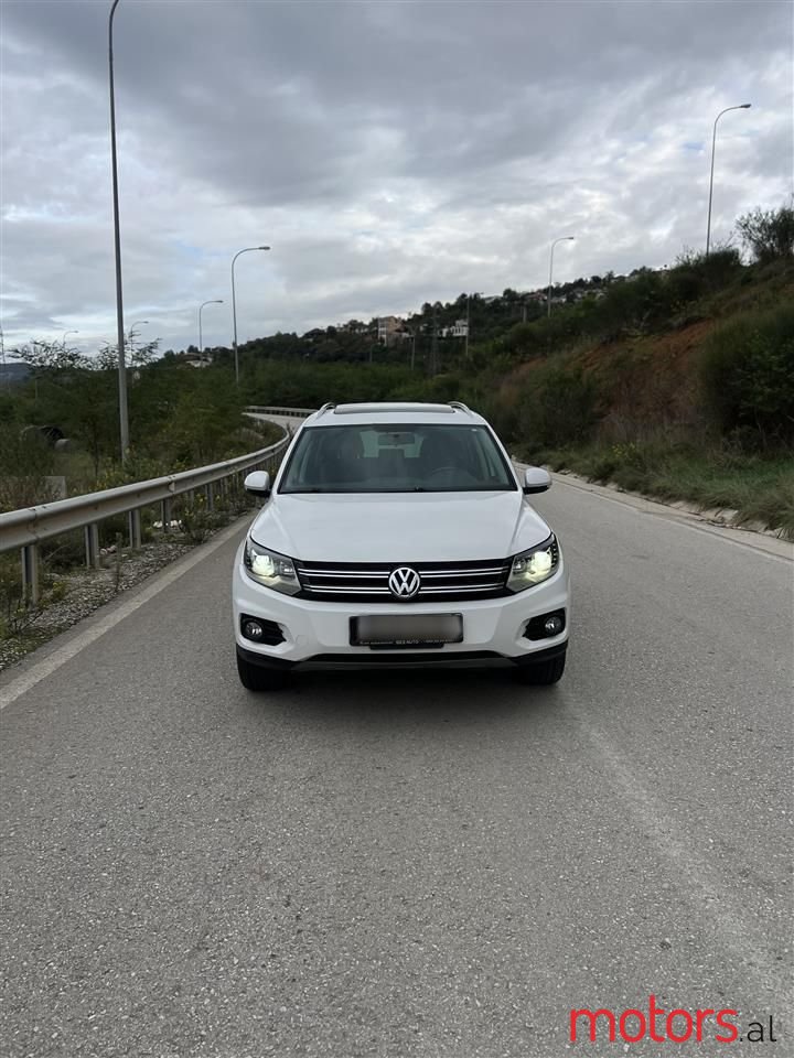 2013' Volkswagen Tiguan photo #2