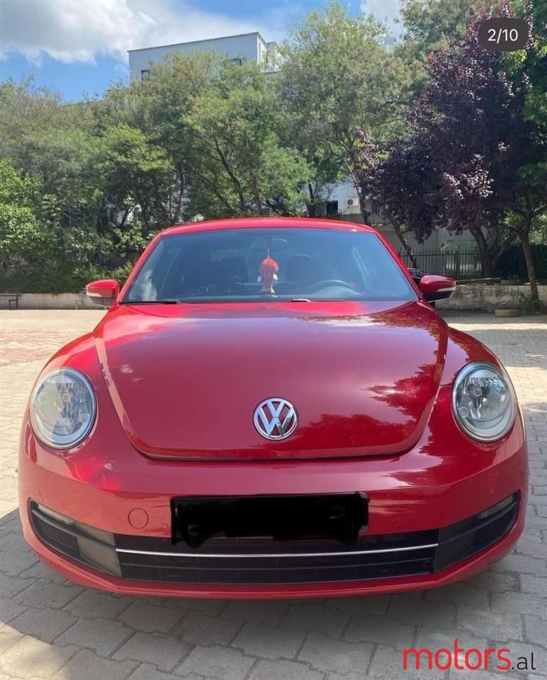 2012' Volkswagen Beetle photo #4