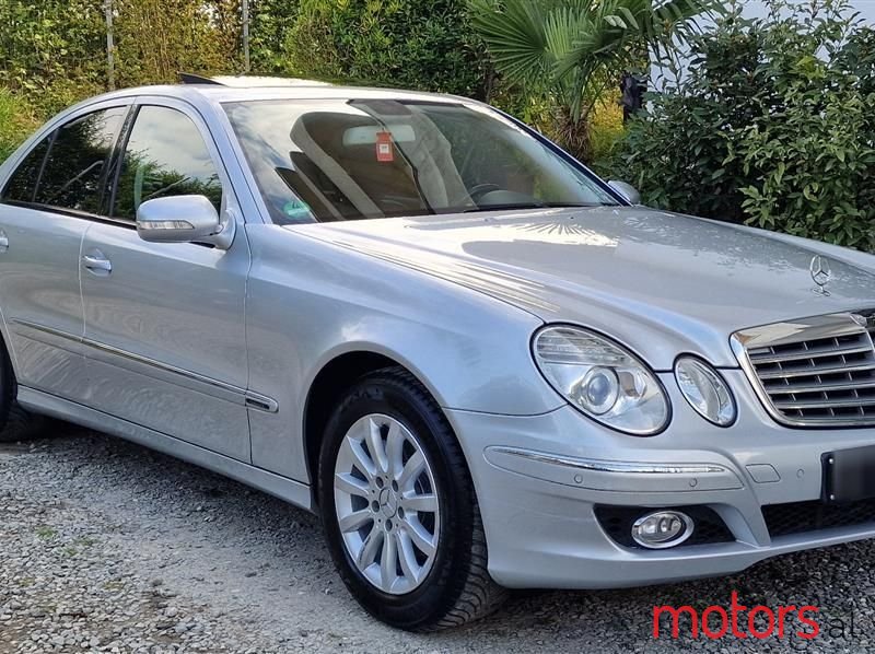 2006' Mercedes-Benz E 200 photo #2