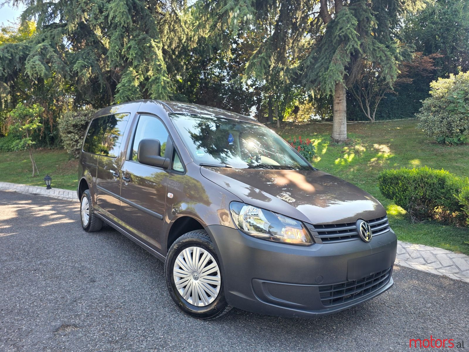 2014' Volkswagen Caddy photo #1