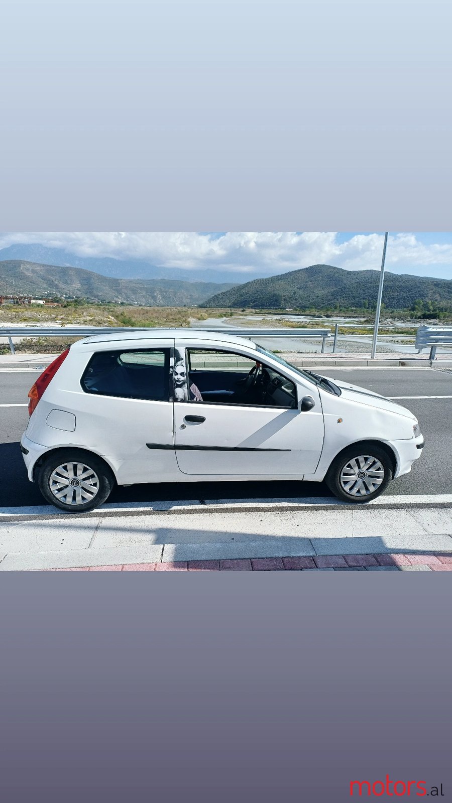 2001' Fiat Punto photo #1