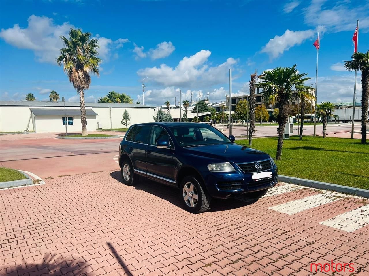 2005' Volkswagen Touareg photo #3