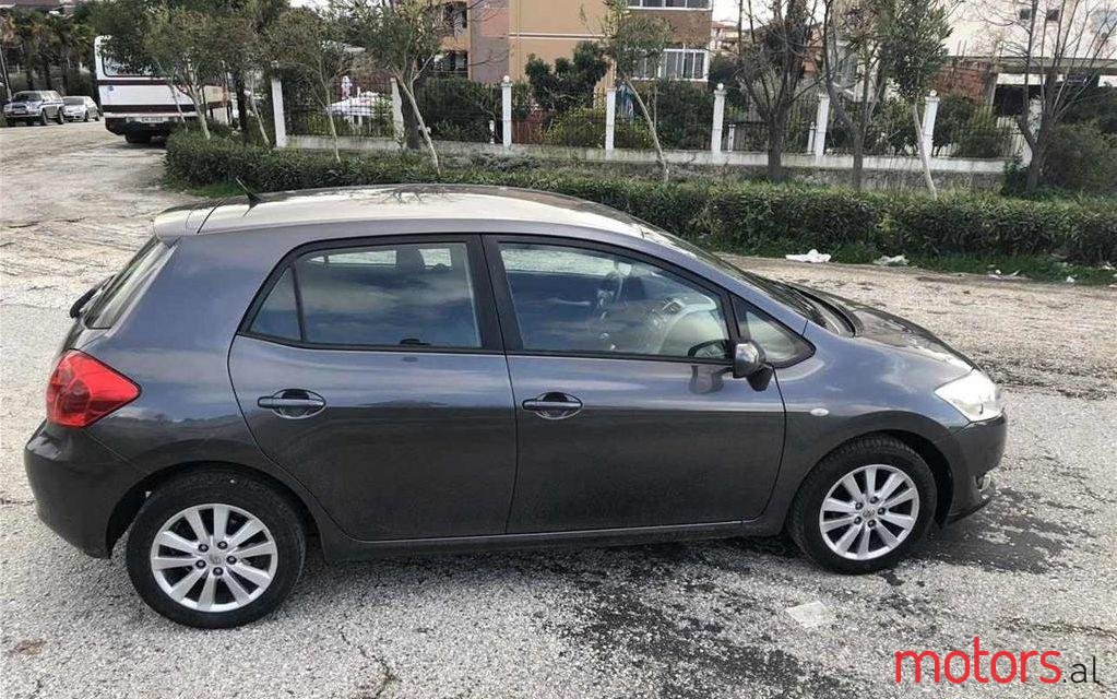 2008' Toyota Auris photo #1