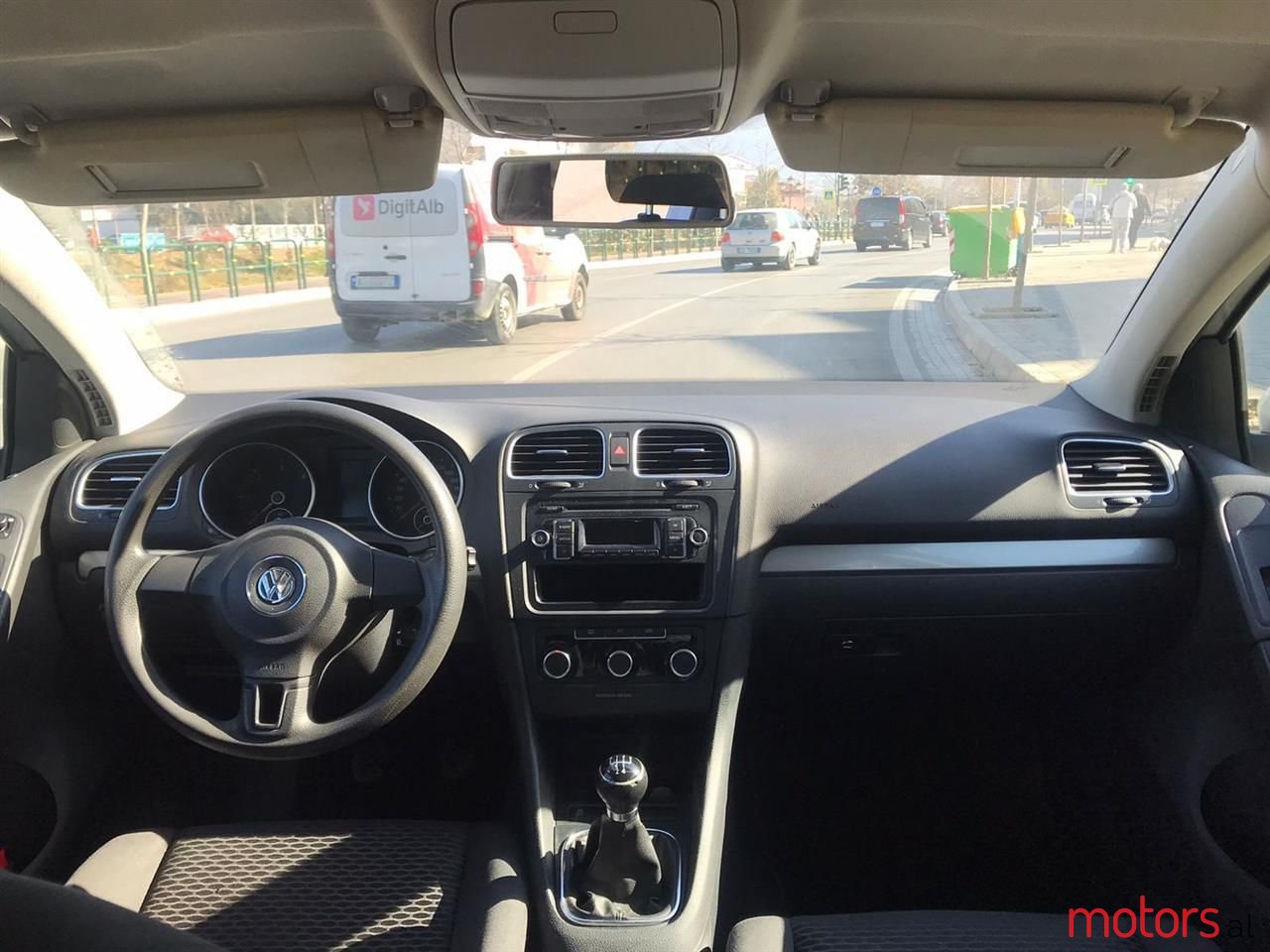 2012' Volkswagen Golf photo #2