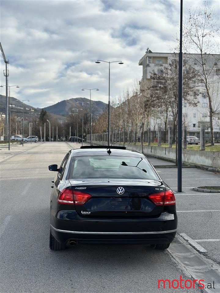 2013' Volkswagen Passat photo #6