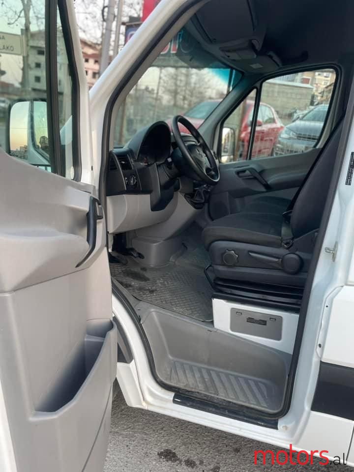 2015' Mercedes-Benz 220 photo #3