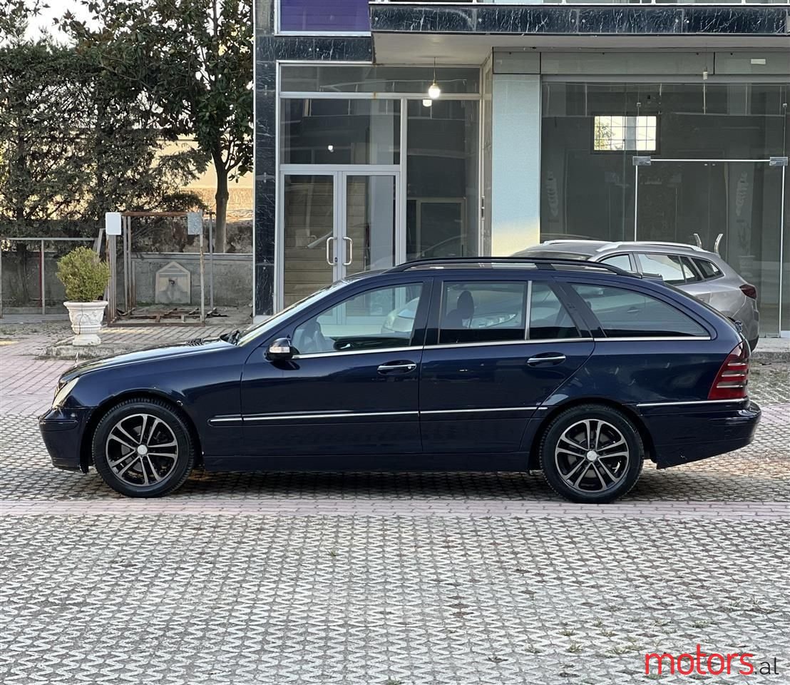 2002' Mercedes-Benz C 220 photo #2