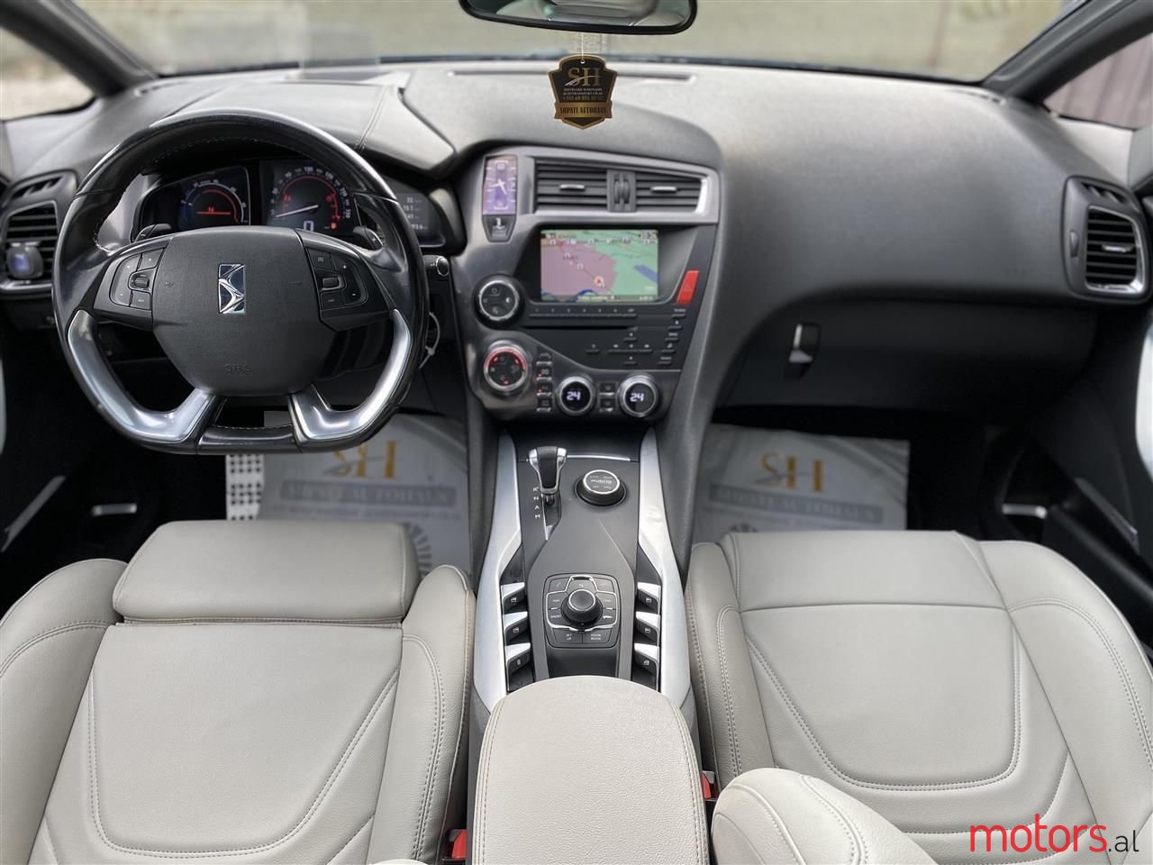 2012' Citroen DS5 photo #3