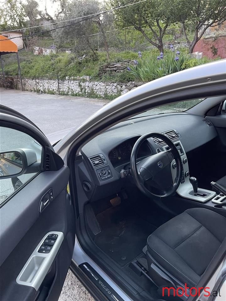 2007' Volvo V50 photo #6